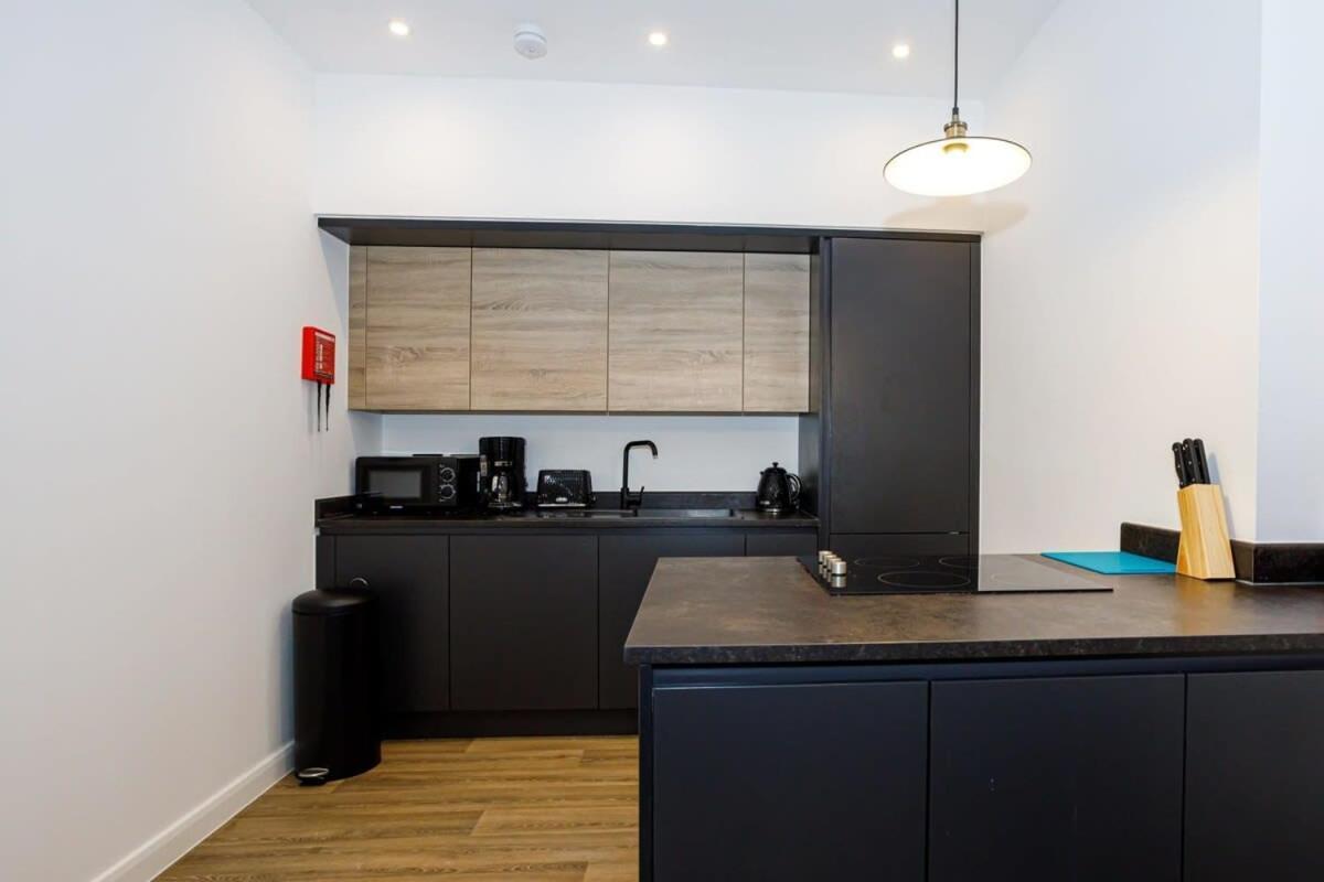 Contemporary 1 Bed Apartment Central Bolton Buitenkant foto