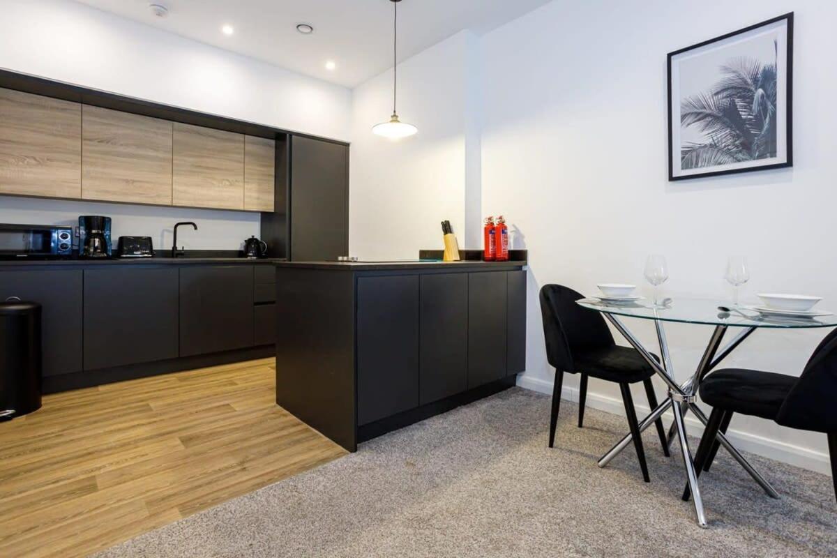 Contemporary 1 Bed Apartment Central Bolton Buitenkant foto