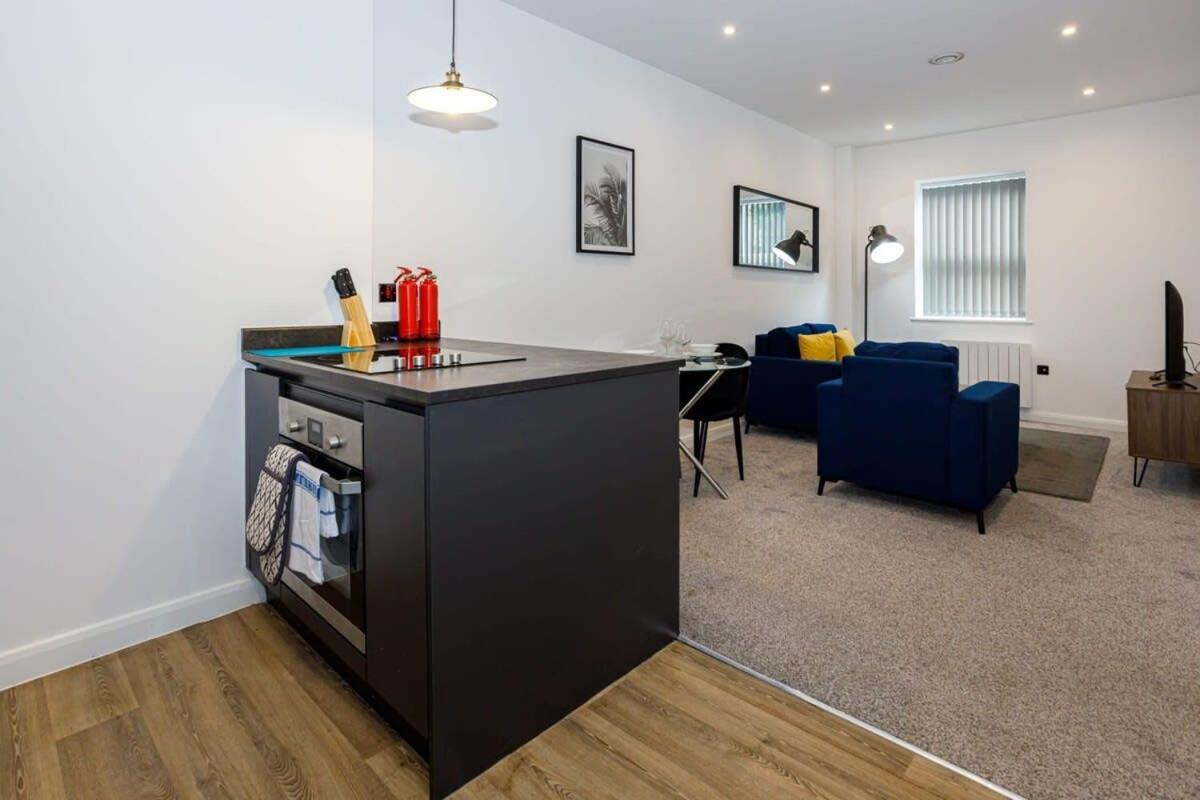 Contemporary 1 Bed Apartment Central Bolton Buitenkant foto